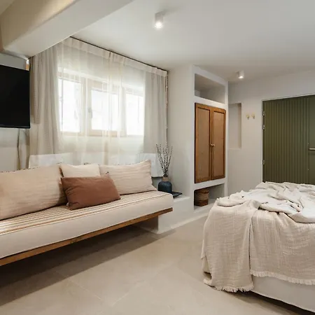 Chic Elysium * Naxos City