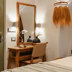 Chic Elysium Apartment *
