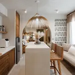Chic Elysium * Naxos City