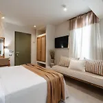 Chic Elysium Apartment Naxos City