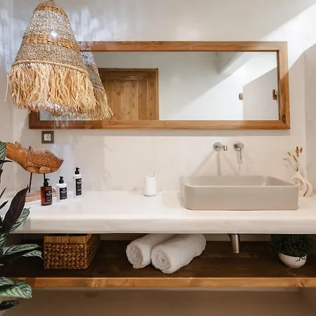 Chic Elysium - Joy Naxos City